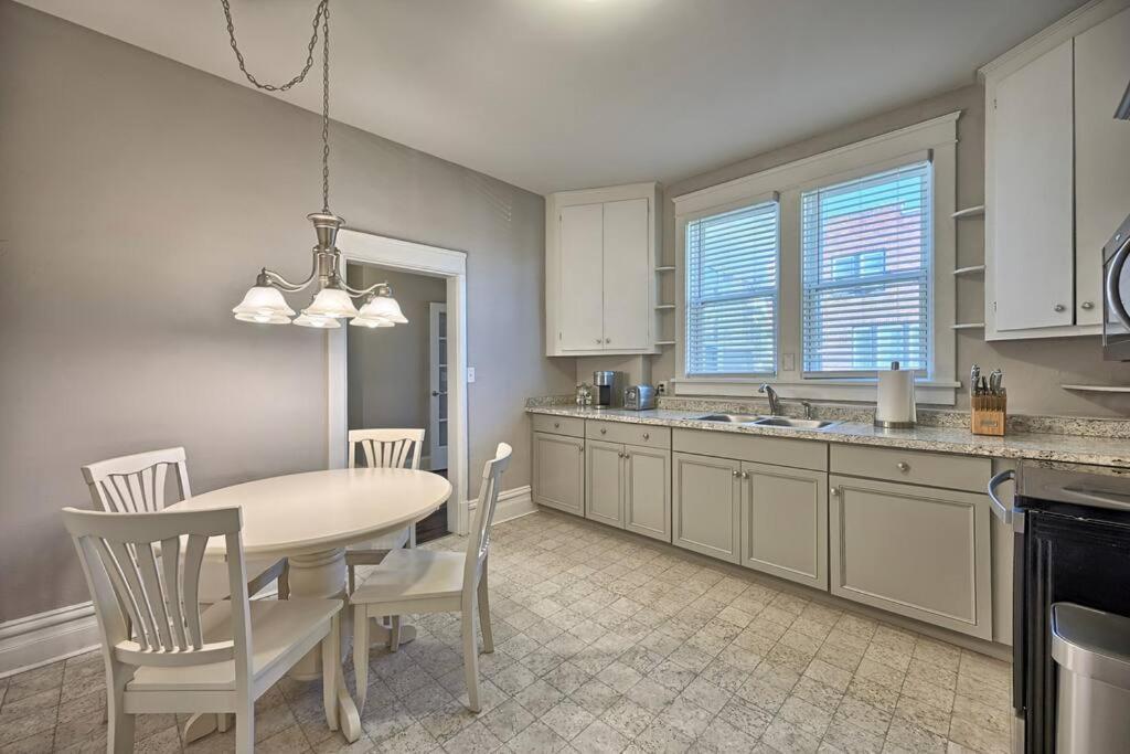 Suites On Seneca - Lovely 2 Bed 1 Bath Apartment Harrisburg Luaran gambar